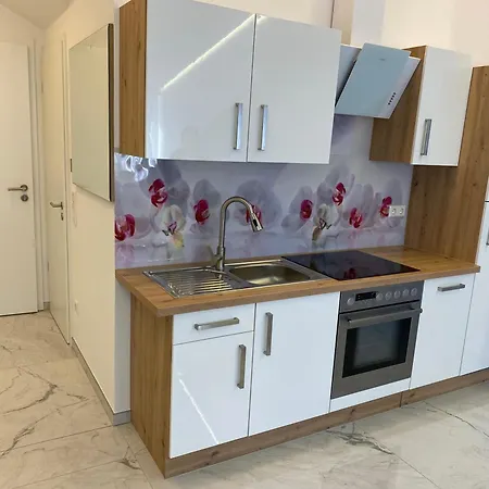Apartment Alea *